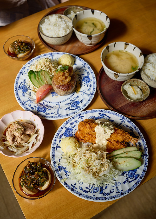 【桃園市區】島国洋食|藏身在巷弄裡的日式風格洋食推薦,漢堡排和炸蝦定食美味推薦,近大檜溪公園、虎頭山 - 第10張圖 【桃園市區】島国洋食|藏身在巷弄裡的日式風格洋食推薦,漢堡排和炸蝦定食美味推薦,近大檜溪公園、虎頭山