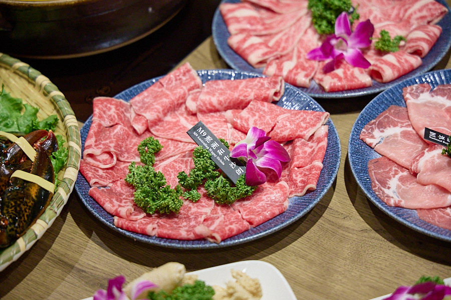 【台北信義】君曜雞湯|新開幕黃金雞湯推薦,限定活動聖誕女郎陪你歡樂用餐,跨年尾牙春酒唱KTV聚餐用餐推薦 - 第38張圖 【台北信義】君曜雞湯|新開幕黃金雞湯推薦,限定活動聖誕女郎陪你歡樂用餐,跨年尾牙春酒唱KTV聚餐用餐推薦