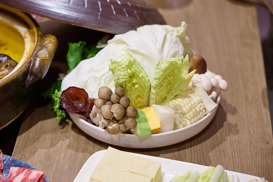 【台北信義】君曜雞湯|新開幕黃金雞湯推薦,限定活動聖誕女郎陪你歡樂用餐,跨年尾牙春酒唱KTV聚餐用餐推薦 - 第56張圖 【台北信義】君曜雞湯|新開幕黃金雞湯推薦,限定活動聖誕女郎陪你歡樂用餐,跨年尾牙春酒唱KTV聚餐用餐推薦