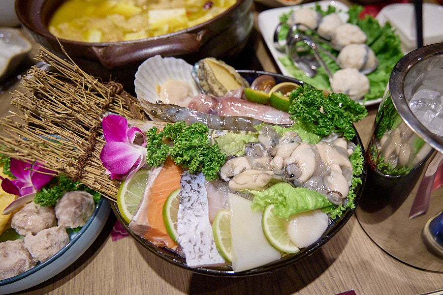 【台北信義】君曜雞湯|新開幕黃金雞湯推薦,限定活動聖誕女郎陪你歡樂用餐,跨年尾牙春酒唱KTV聚餐用餐推薦 - 第32張圖 【台北信義】君曜雞湯|新開幕黃金雞湯推薦,限定活動聖誕女郎陪你歡樂用餐,跨年尾牙春酒唱KTV聚餐用餐推薦