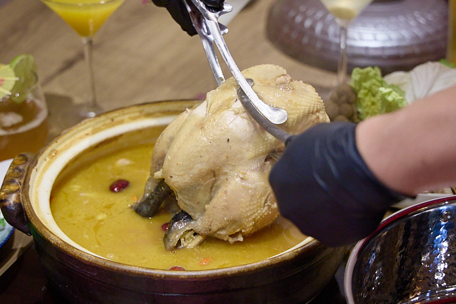 【台北信義】君曜雞湯|新開幕黃金雞湯推薦,限定活動聖誕女郎陪你歡樂用餐,跨年尾牙春酒唱KTV聚餐用餐推薦 - 第44張圖 【台北信義】君曜雞湯|新開幕黃金雞湯推薦,限定活動聖誕女郎陪你歡樂用餐,跨年尾牙春酒唱KTV聚餐用餐推薦