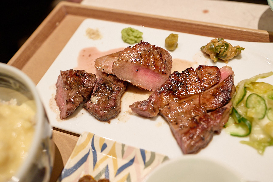 【台北信義】牛舌佑介 台北時代店｜乾杯集團 炭火燒牛舌定食品牌，三種牛舌多汁好吃CP值跟日本吃到的差不多