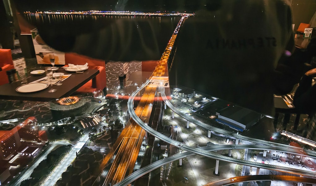 【日本大阪】Sky Dining 256 Stargate｜蟹腳牛排高空景觀吃到飽餐廳，近臨空城OUTLET及泉佐野