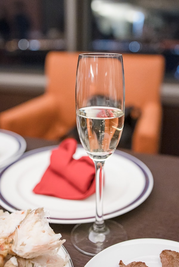 【日本大阪】Sky Dining 256 Stargate｜蟹腳牛排高空景觀吃到飽餐廳，近臨空城OUTLET及泉佐野