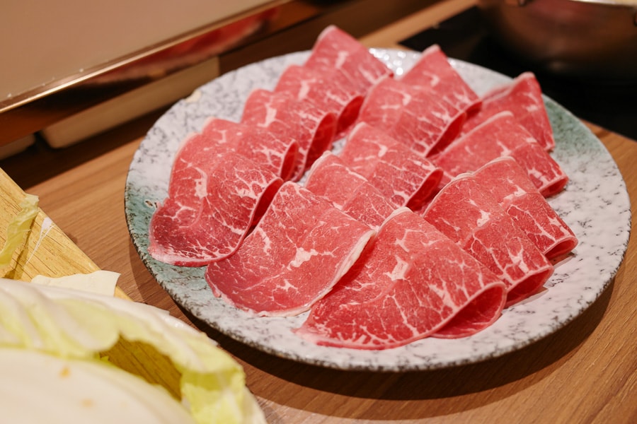 【台北中山】加分昆布鍋物食べ放題新生店｜蔬菜鍋物自助吧吃到飽，近林森北路、華山1914文化創意產業園區宵夜吃火鍋推薦