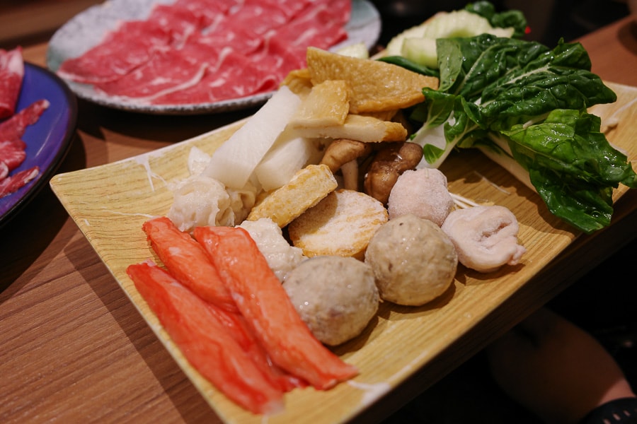 【台北中山】加分昆布鍋物食べ放題新生店｜蔬菜鍋物自助吧吃到飽，近林森北路、華山1914文化創意產業園區宵夜吃火鍋推薦