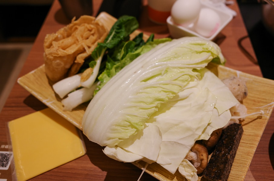 【台北中山】加分昆布鍋物食べ放題新生店｜蔬菜鍋物自助吧吃到飽，近林森北路、華山1914文化創意產業園區宵夜吃火鍋推薦