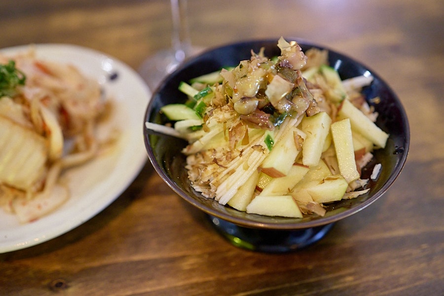【台中北區】吾曹Wowcao串燒小酌自然酒吧｜巷弄裡的創意料理居酒屋，有許多特色飲品二樓氣氛佳，推薦烏魚子炒飯