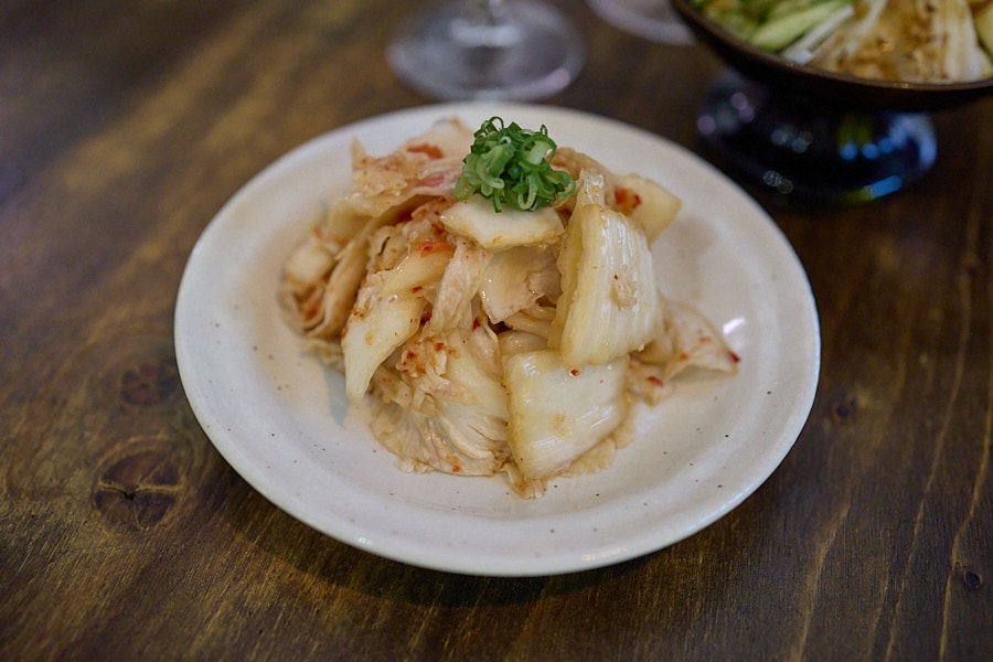 【台中北區】吾曹Wowcao串燒小酌自然酒吧｜巷弄裡的創意料理居酒屋，有許多特色飲品二樓氣氛佳，推薦烏魚子炒飯