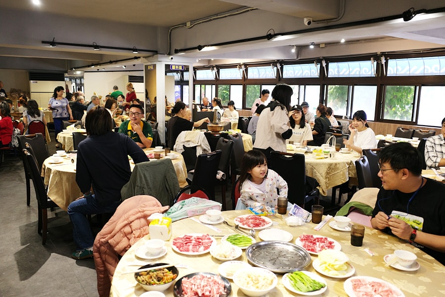 【台北中山】唐宮蒙古烤肉酸菜白肉餐廳｜懷舊系蒙古烤肉吃到飽，近行天宮、台北必吃美食推薦