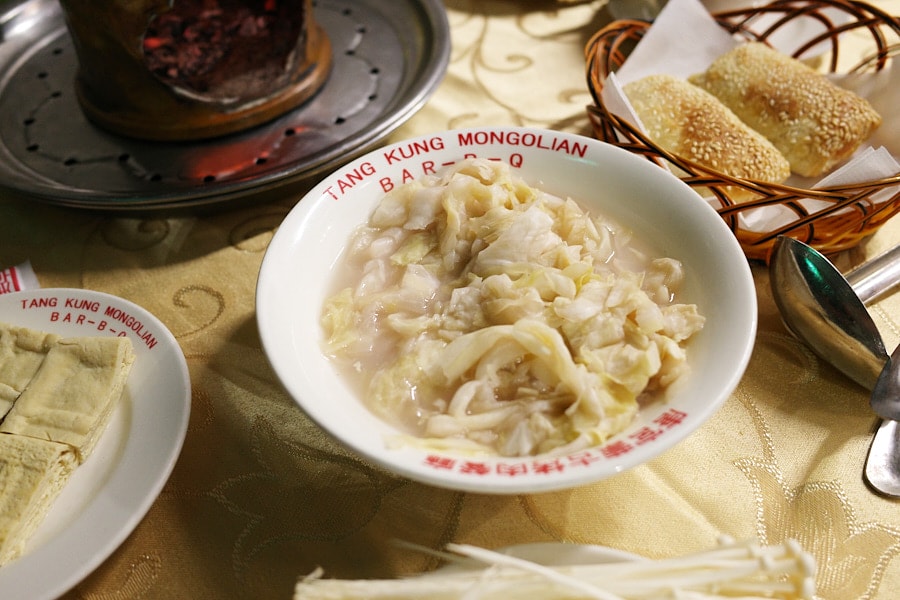 【台北中山】唐宮蒙古烤肉酸菜白肉餐廳｜懷舊系蒙古烤肉吃到飽，近行天宮、台北必吃美食推薦