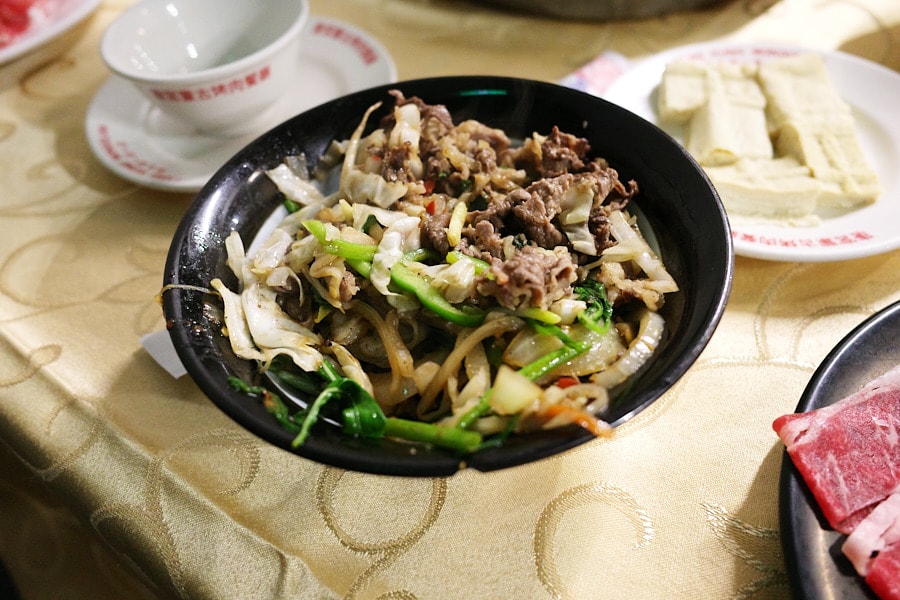 【台北中山】唐宮蒙古烤肉酸菜白肉餐廳｜懷舊系蒙古烤肉吃到飽，近行天宮、台北必吃美食推薦