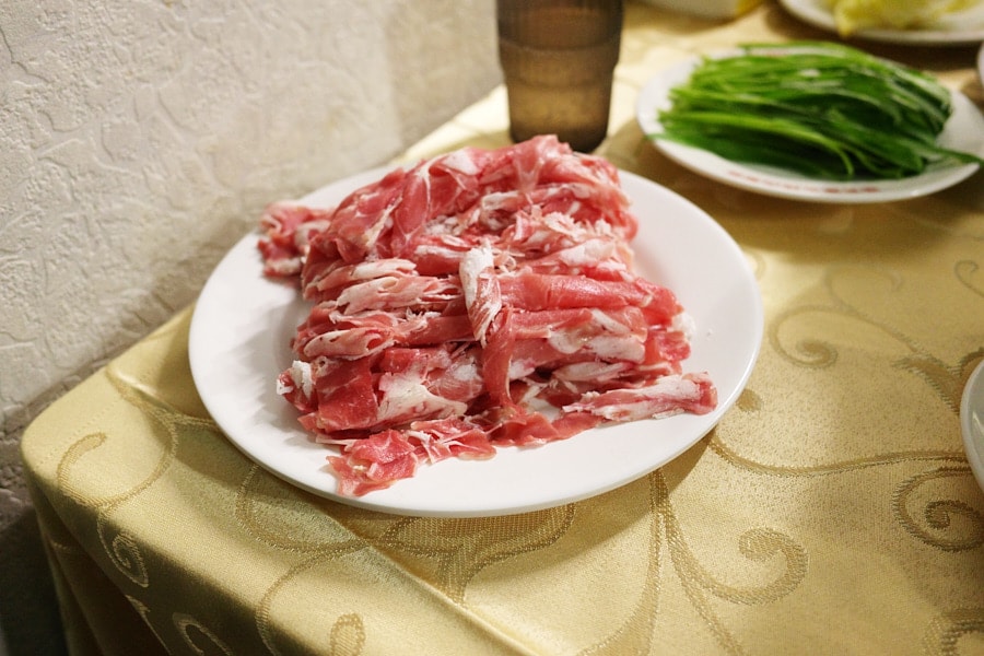 【台北中山】唐宮蒙古烤肉酸菜白肉餐廳｜懷舊系蒙古烤肉吃到飽，近行天宮、台北必吃美食推薦