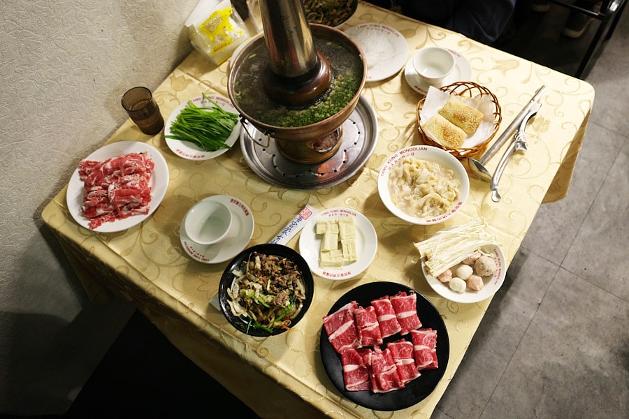 【台北中山】唐宮蒙古烤肉酸菜白肉餐廳｜懷舊系蒙古烤肉吃到飽，近行天宮、台北必吃美食推薦