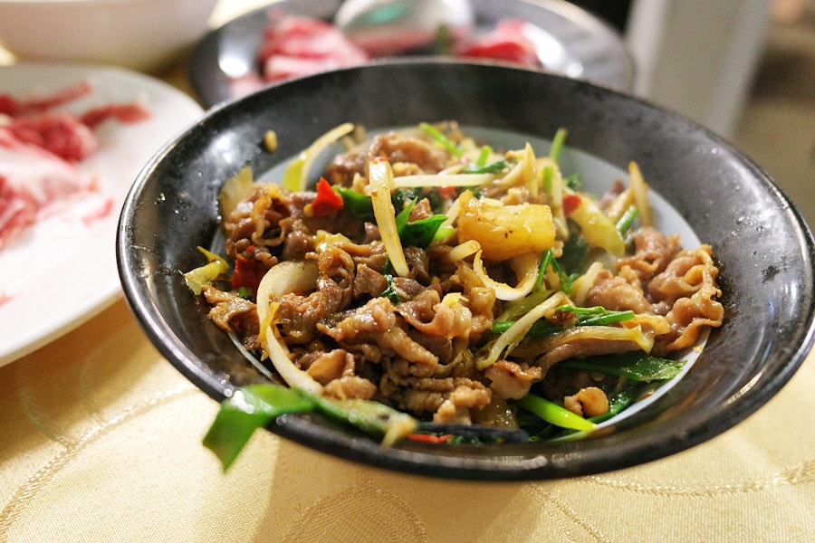 【台北中山】唐宮蒙古烤肉酸菜白肉餐廳｜懷舊系蒙古烤肉吃到飽，近行天宮、台北必吃美食推薦