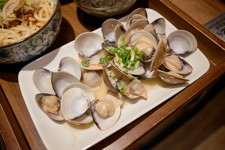 【台北松山】富善雞湯麵舖松山光復店｜人氣排隊美食推薦金黃雞湯，內用豆花冰淇淋飲料吃到飽，中和三重萬華也吃得到