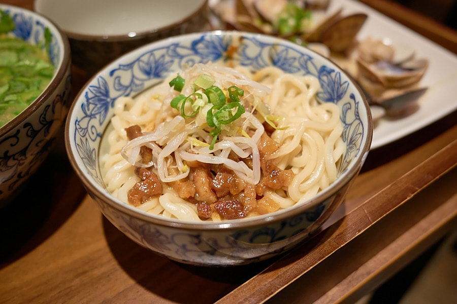 【台北松山】富善雞湯麵舖松山光復店｜人氣排隊美食推薦金黃雞湯，內用豆花冰淇淋飲料吃到飽，中和三重萬華也吃得到