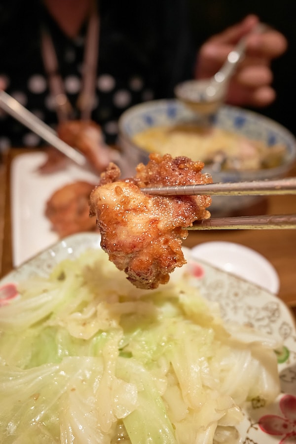【台北松山】富善雞湯麵舖松山光復店｜人氣排隊美食推薦金黃雞湯，內用豆花冰淇淋飲料吃到飽，中和三重萬華也吃得到