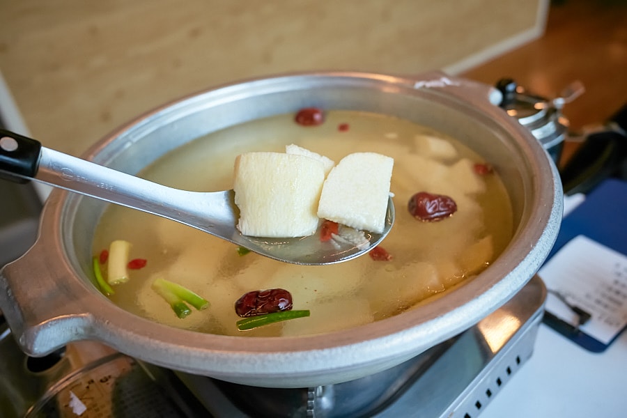 【台北士林】松竹園｜陽明山上土雞城，米其林必比登推薦美食，白斬雞必點，鹹豬肉推薦，開車停車方便