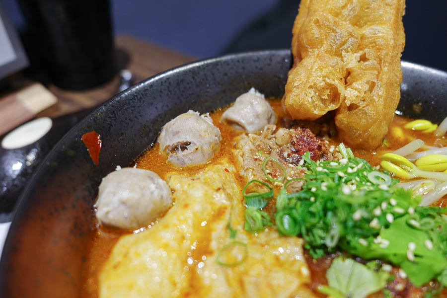 【台北大安】麻麵控通化店｜日式拉麵風格的特色麻辣麵，通化夜市晚餐宵夜好去處
