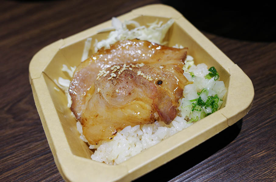【台北大安】麻麵控通化店｜日式拉麵風格的特色麻辣麵，通化夜市晚餐宵夜好去處